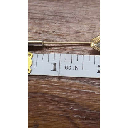 Signed Avon Gold Tone Pave Rhinestone Diamond Shape Stickpin Hat Pin w/ Cap