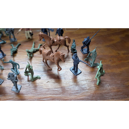 Plastic Civil War Toy Soldier Lot 50+ Figures Cannon Horses Cavalry Infantry