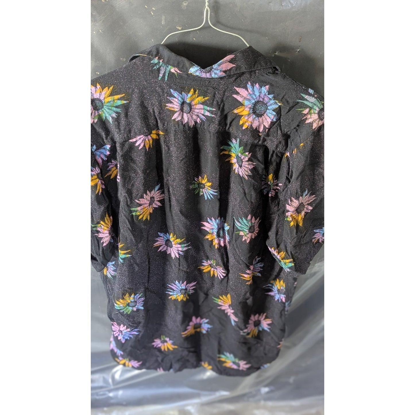 Volcom Mens Shirt Size L Black Floral Print Short Sleeve Button Up Classic Fit