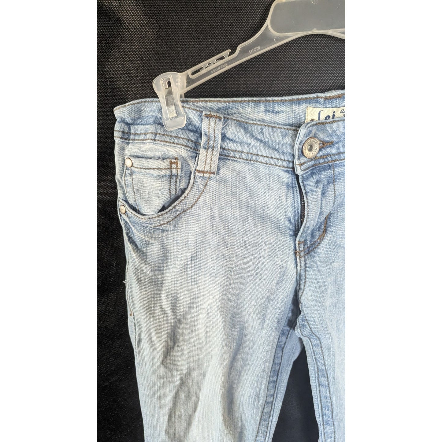 LEI Ashley Trouble Flare Jeans Juniors Light Wash Y2K Low Rise 29" Inseam
