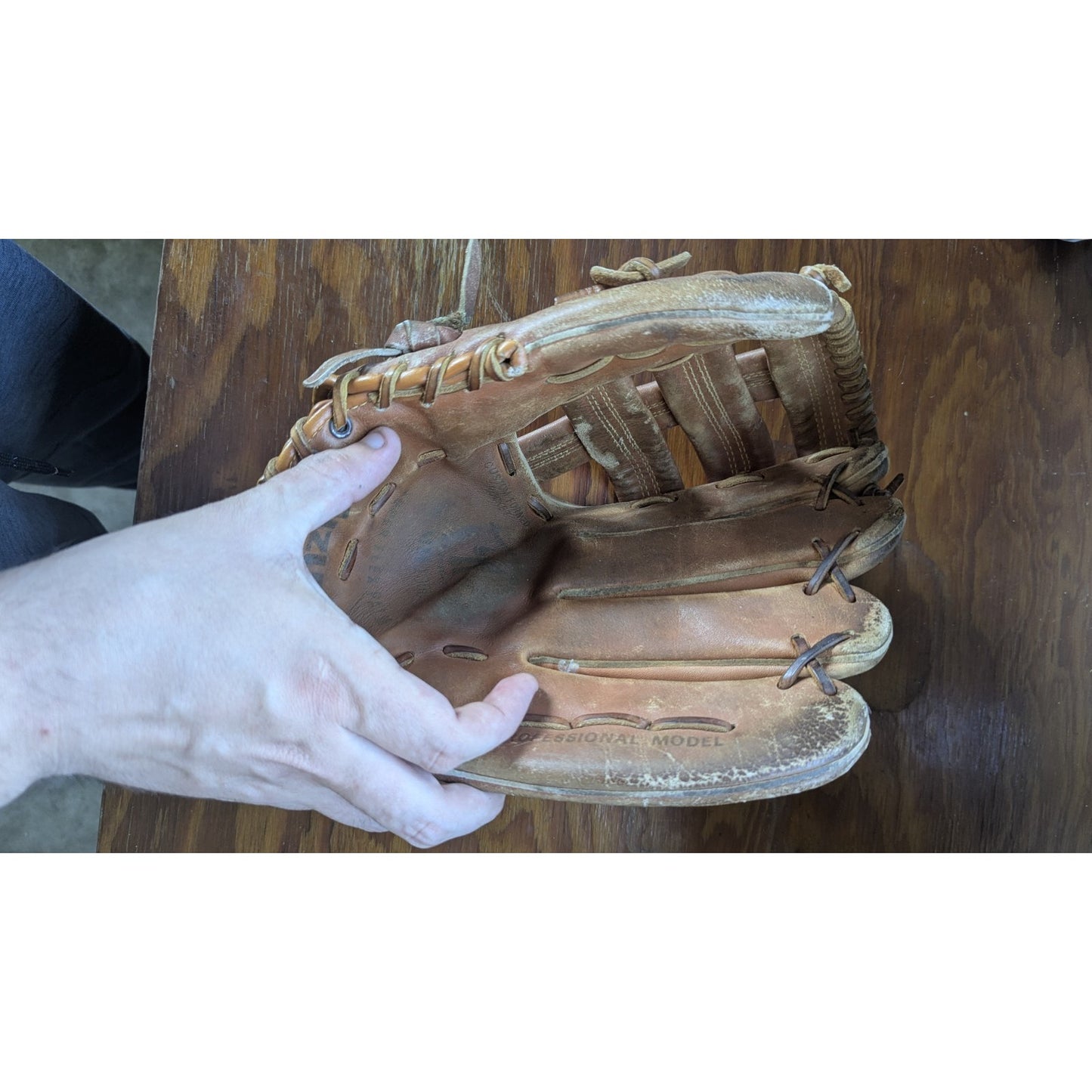 Mizuno Professional Model Vintage Baseball Glove RHT Brown Leather Right Throw