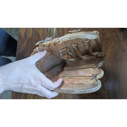 Mizuno Professional Model Vintage Baseball Glove RHT Brown Leather Right Throw