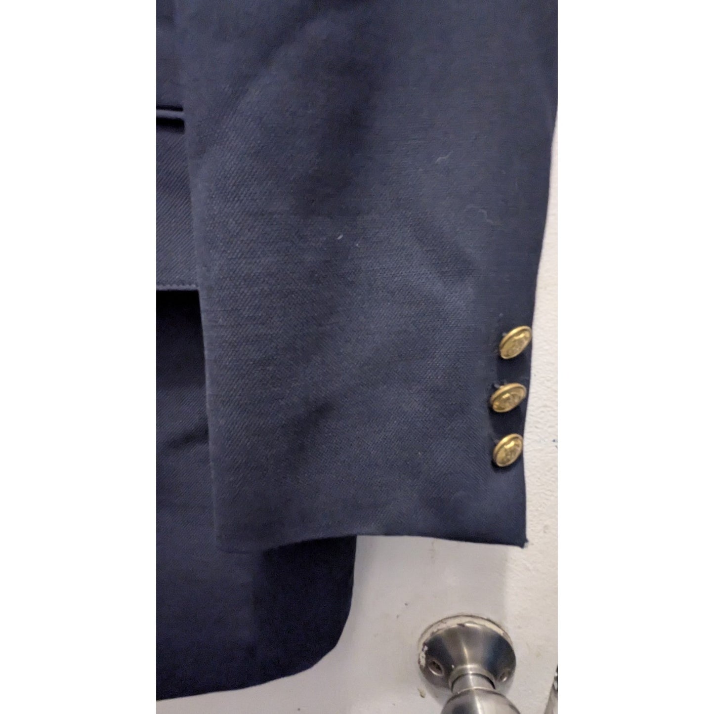 Bachrach Blazer Navy Blue Gold Buttons Business Size 40R Chest:40 Length:30
