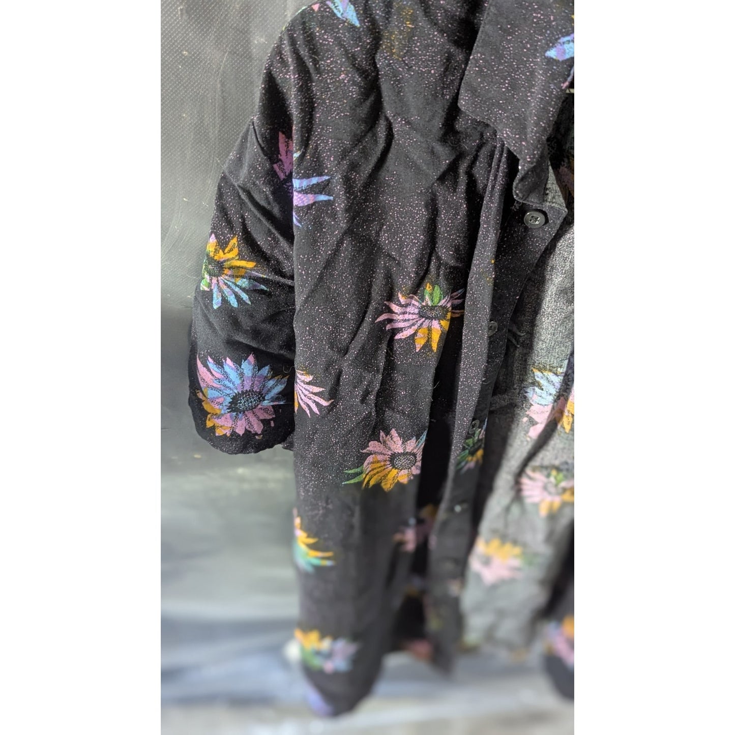 Volcom Mens Shirt Size L Black Floral Print Short Sleeve Button Up Classic Fit