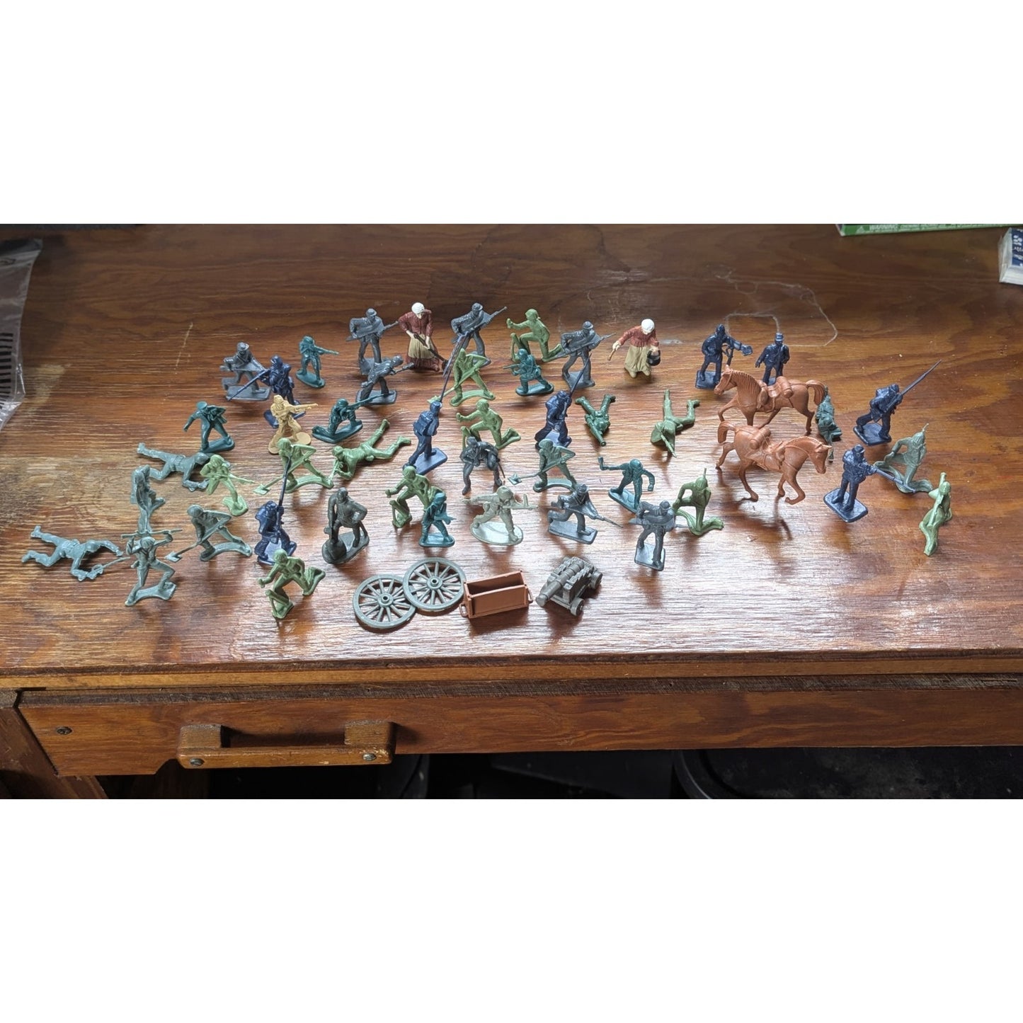 Plastic Civil War Toy Soldier Lot 50+ Figures Cannon Horses Cavalry Infantry