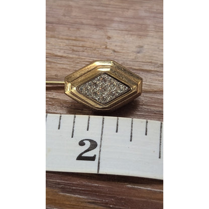 Signed Avon Gold Tone Pave Rhinestone Diamond Shape Stickpin Hat Pin w/ Cap
